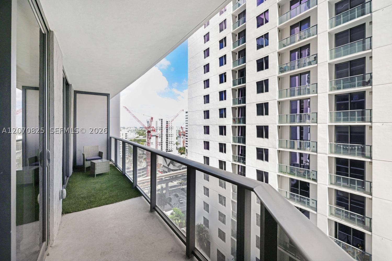 55 SW 9th St #1609, Miami FL 33130