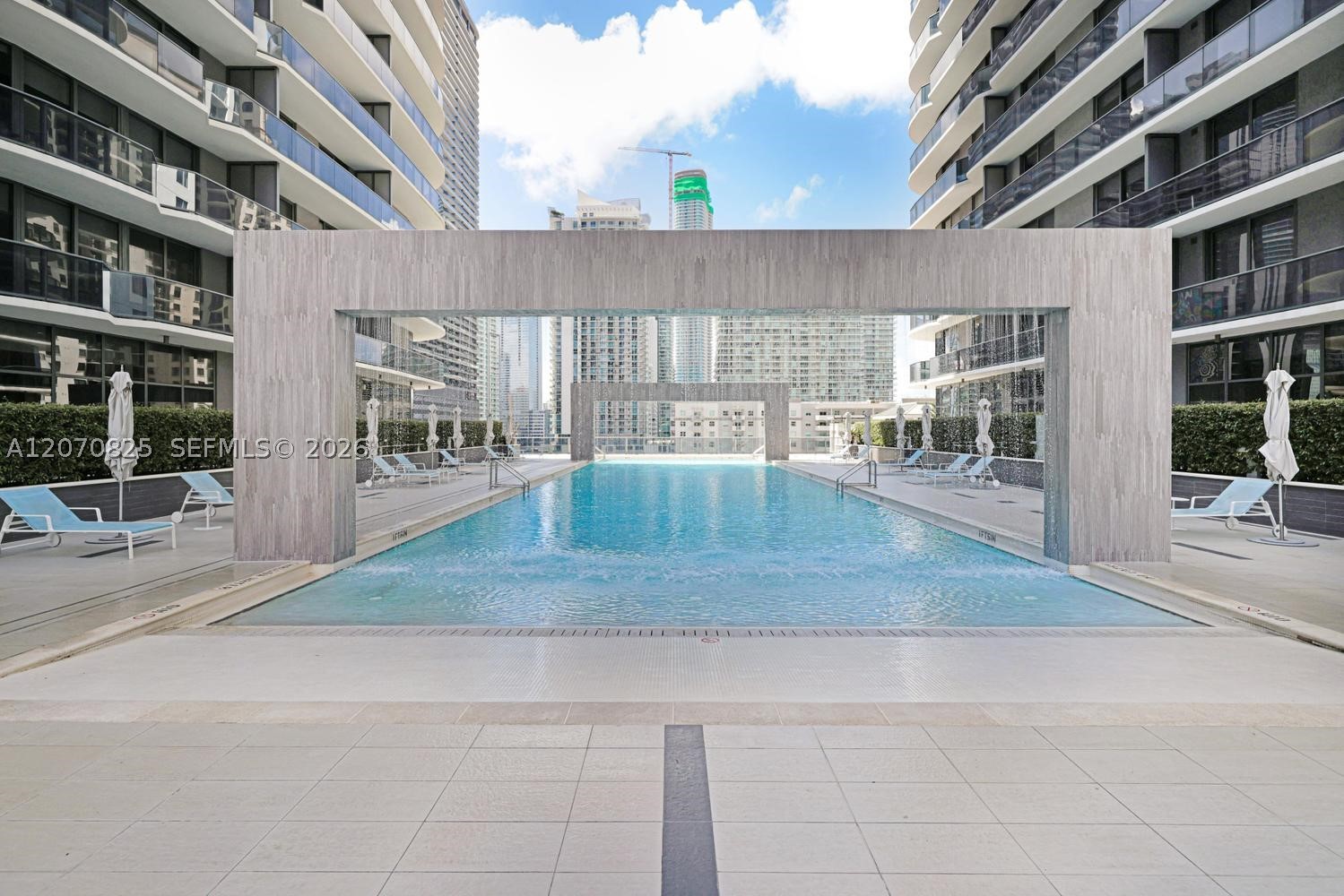 55 SW 9th St #1609, Miami FL 33130