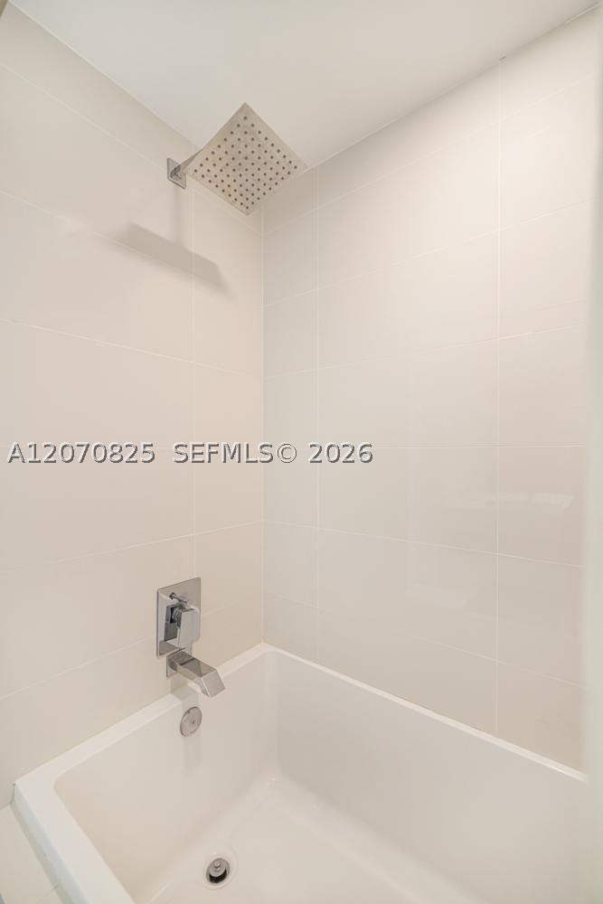 55 SW 9th St #1609, Miami FL 33130