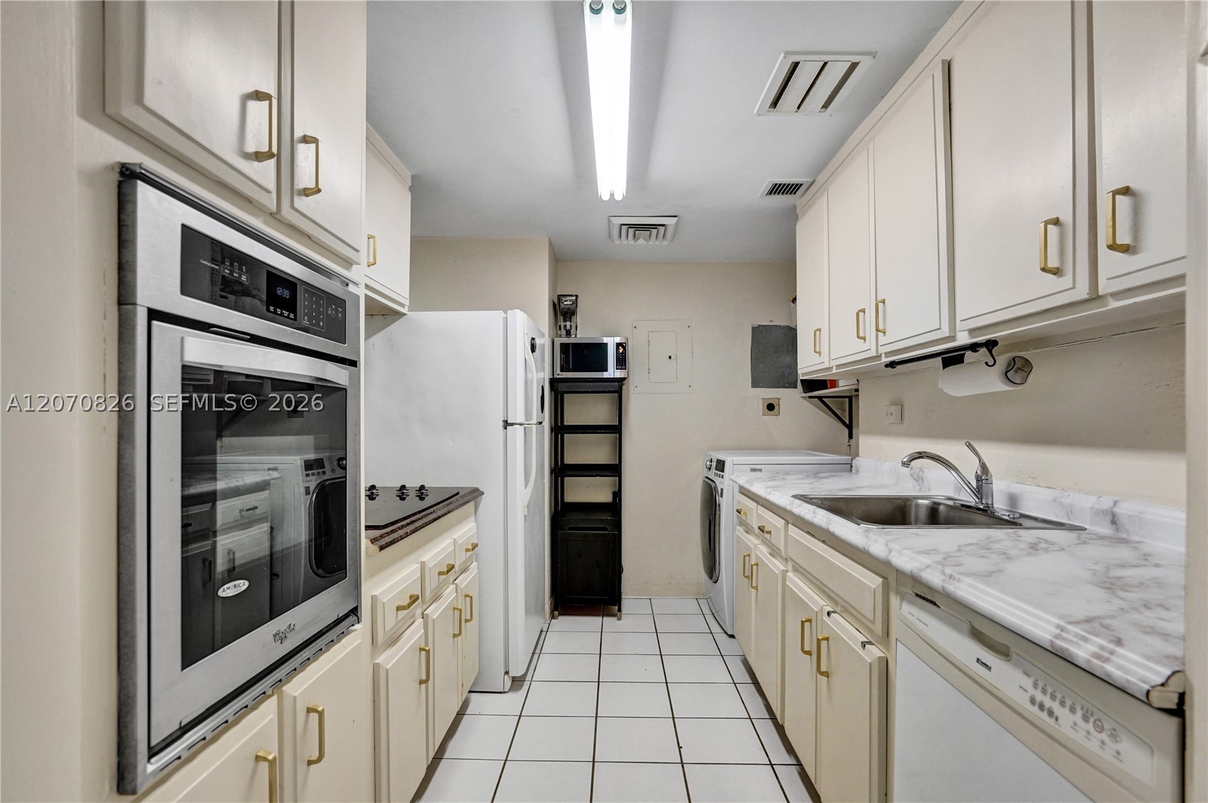 2451 Brickell Ave #8E, Miami FL 33129