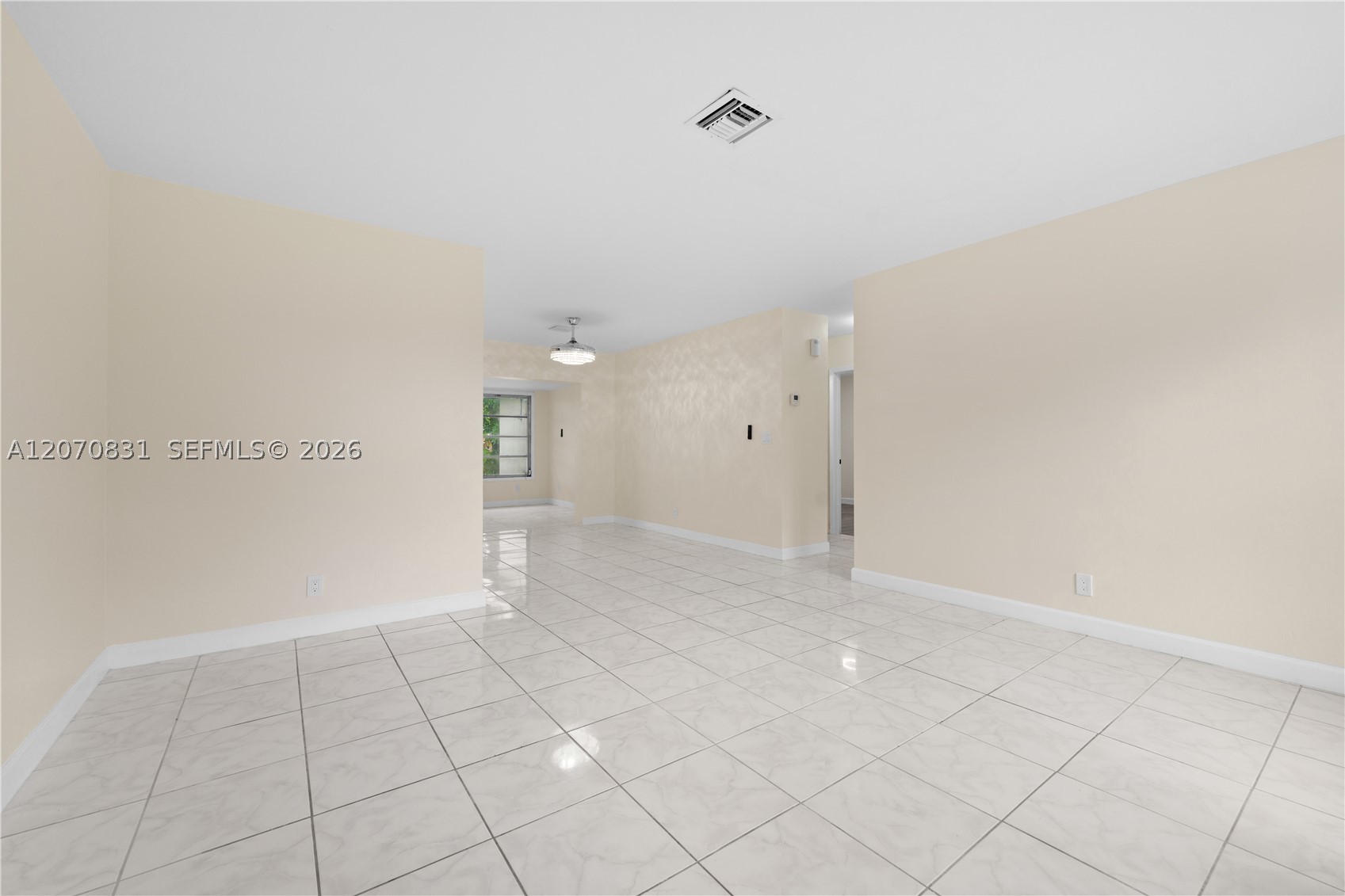 3561 NW 41st St, Lauderdale Lakes FL 33309
