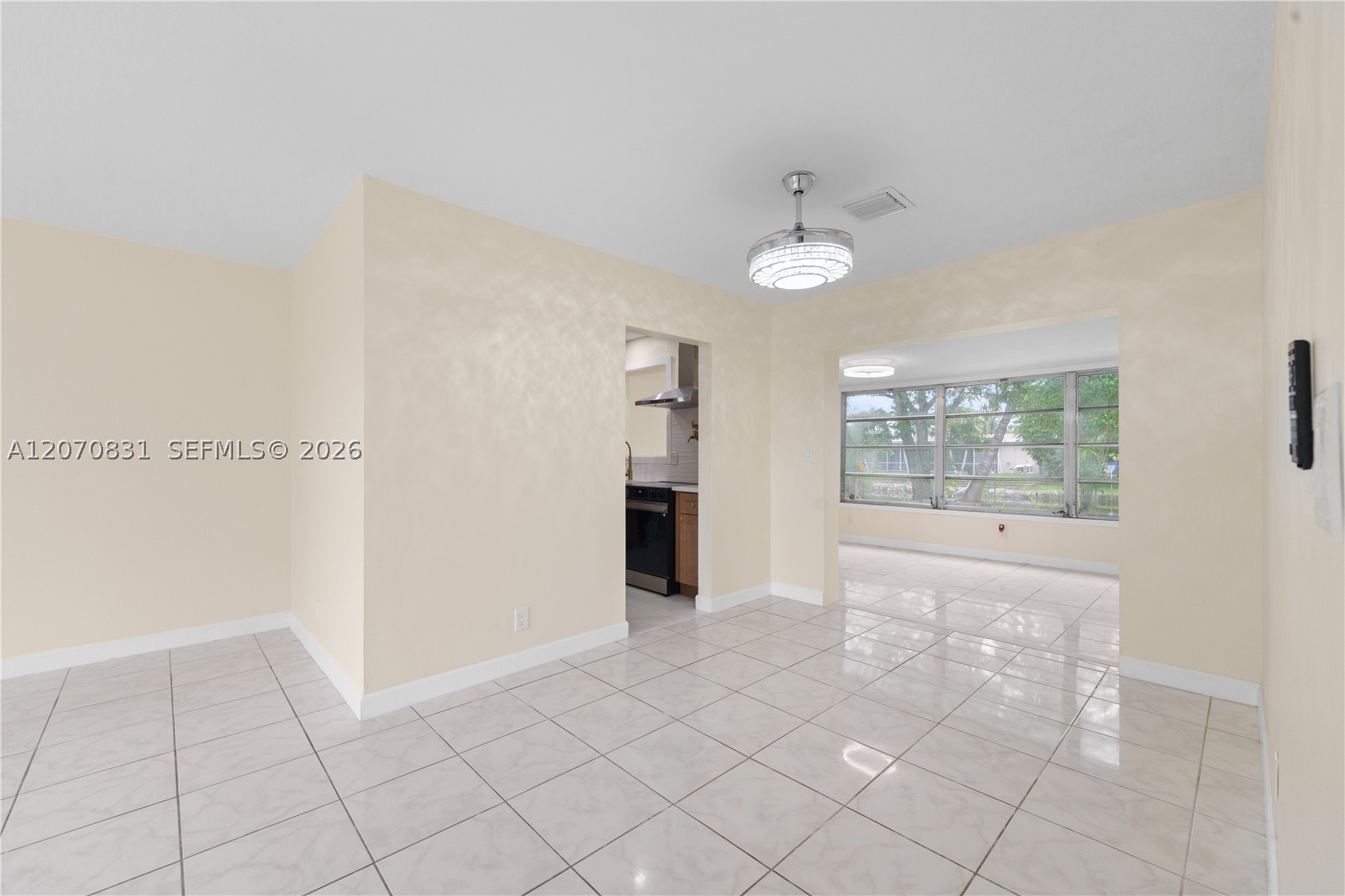 3561 NW 41st St, Lauderdale Lakes FL 33309