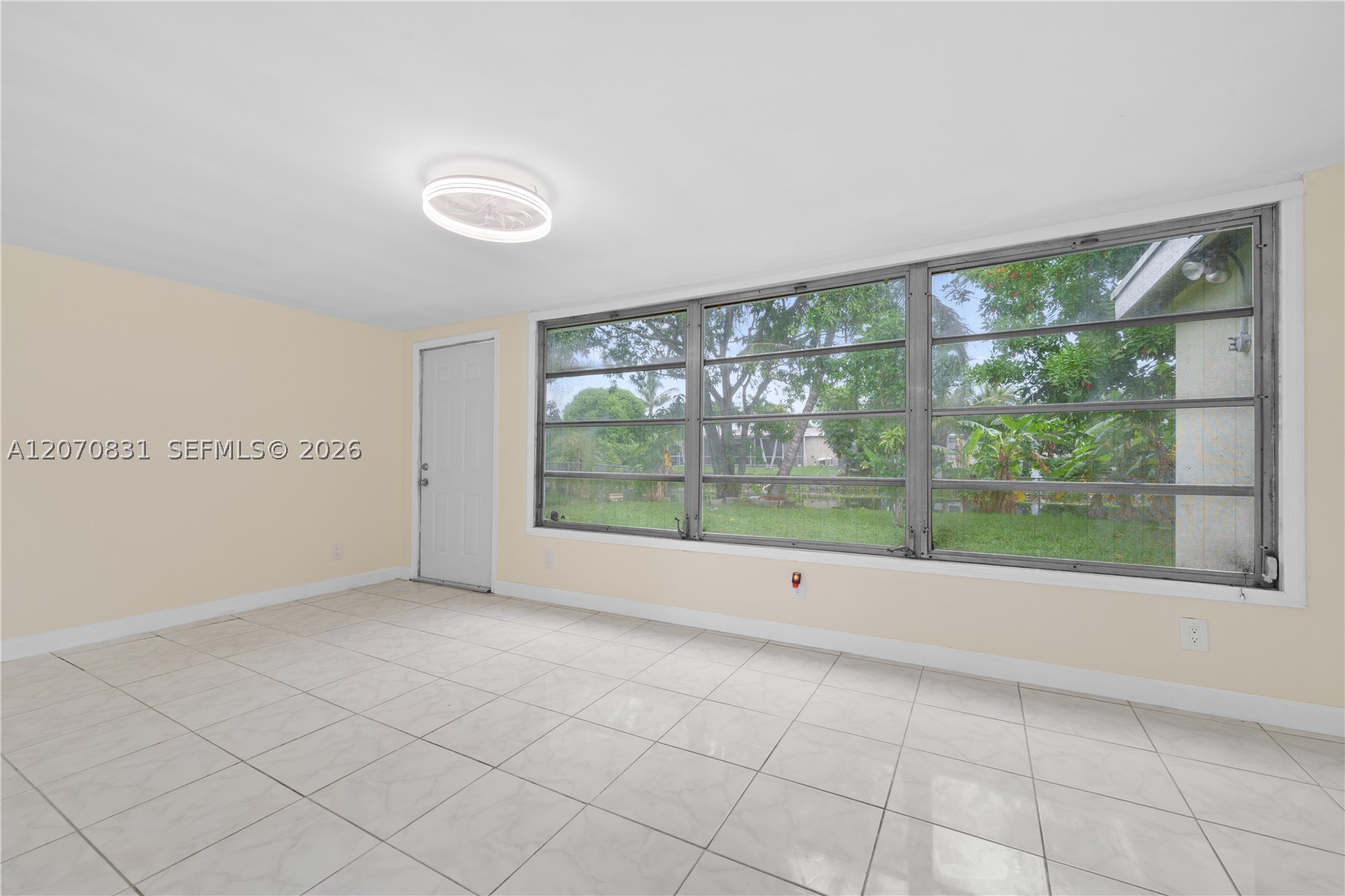 3561 NW 41st St, Lauderdale Lakes FL 33309