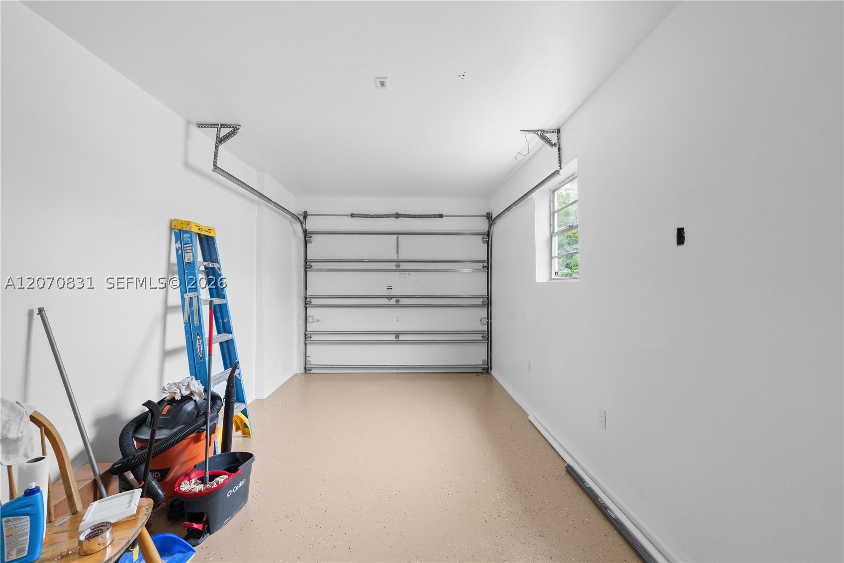 3561 NW 41st St, Lauderdale Lakes FL 33309