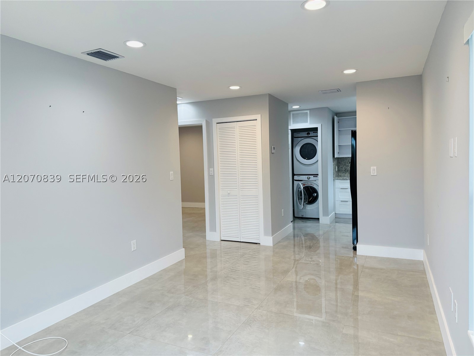 1221 SW 76th Ct, Miami FL 33144