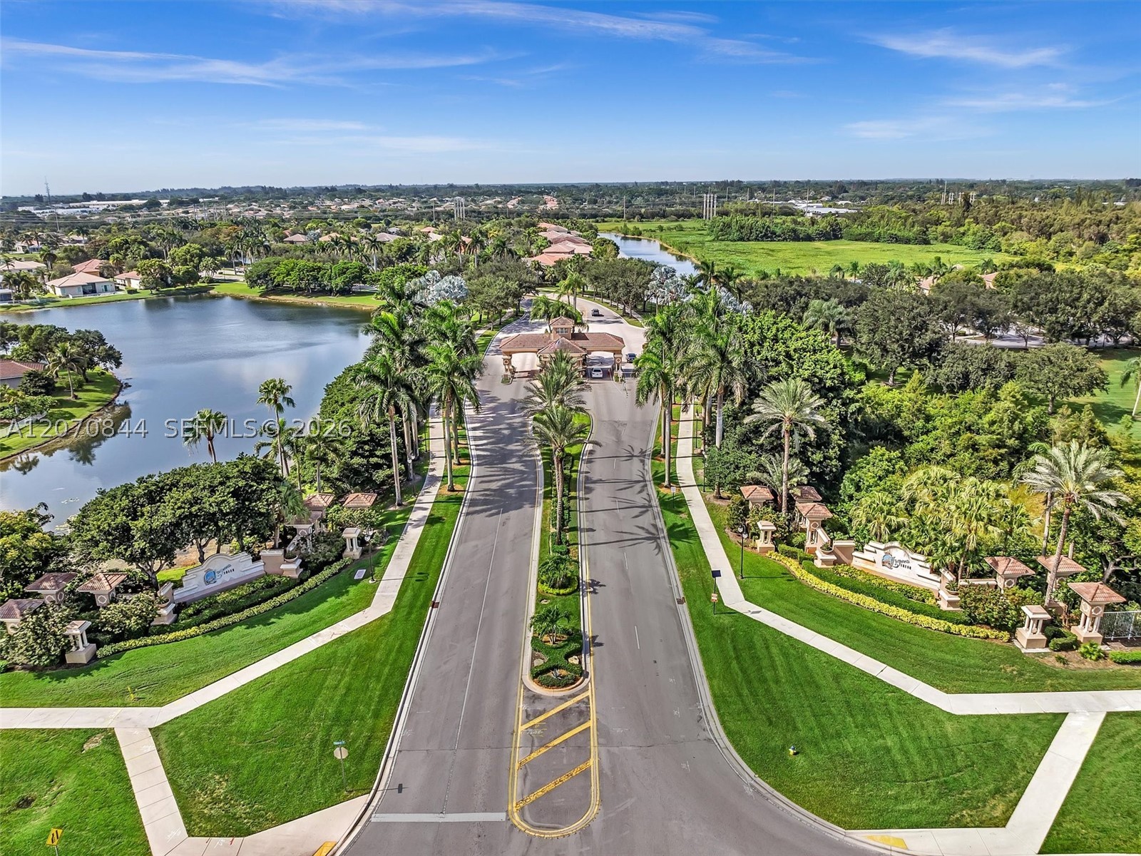 6271 SW 195th Ave, Pembroke Pines FL 33332