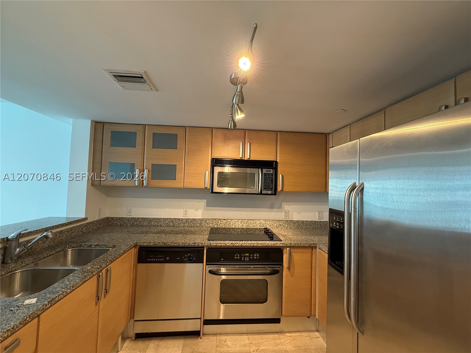 2101 Brickell Ave #1002, Miami FL 33129
