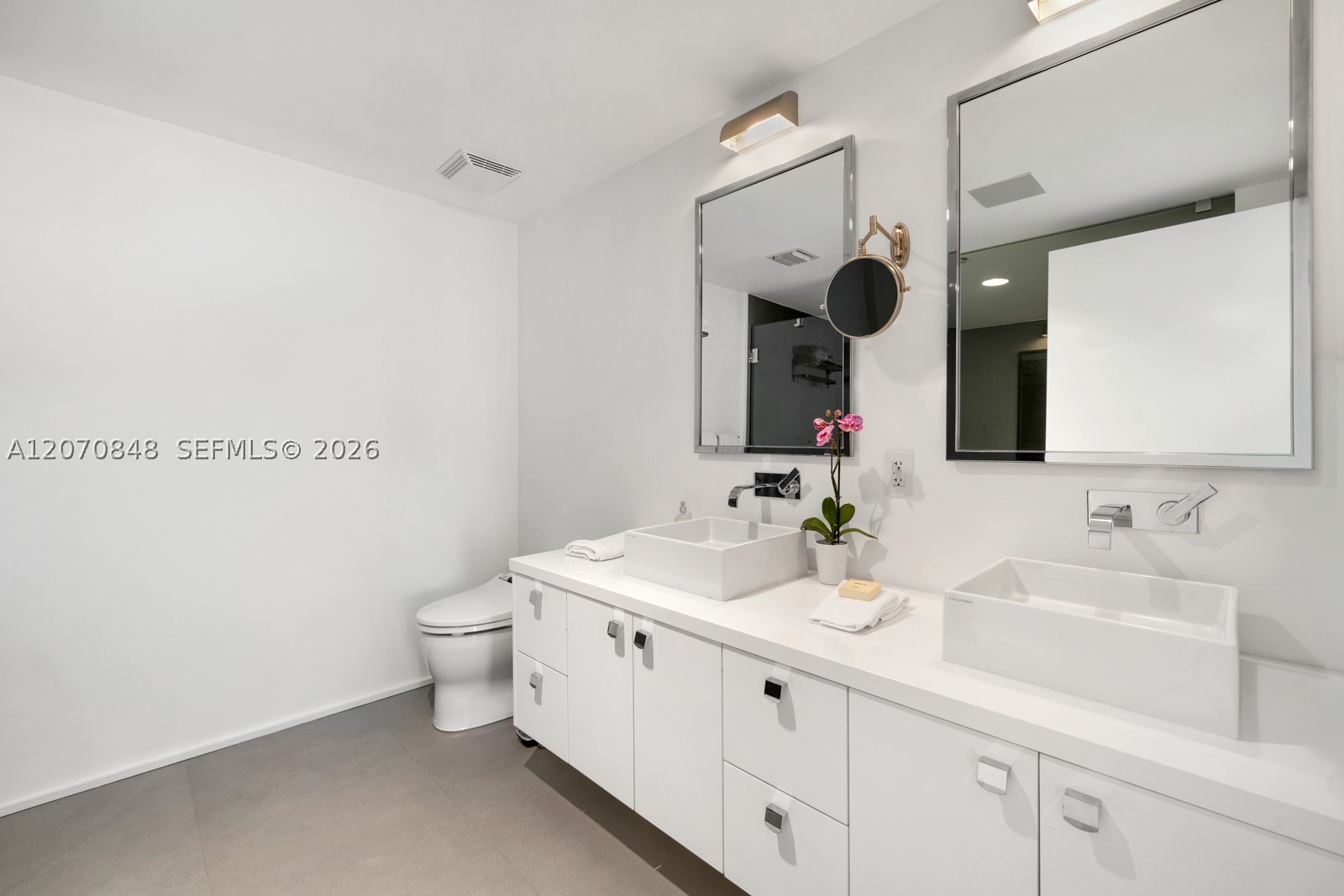 5875 Collins Ave #1102, Miami Beach FL 33140