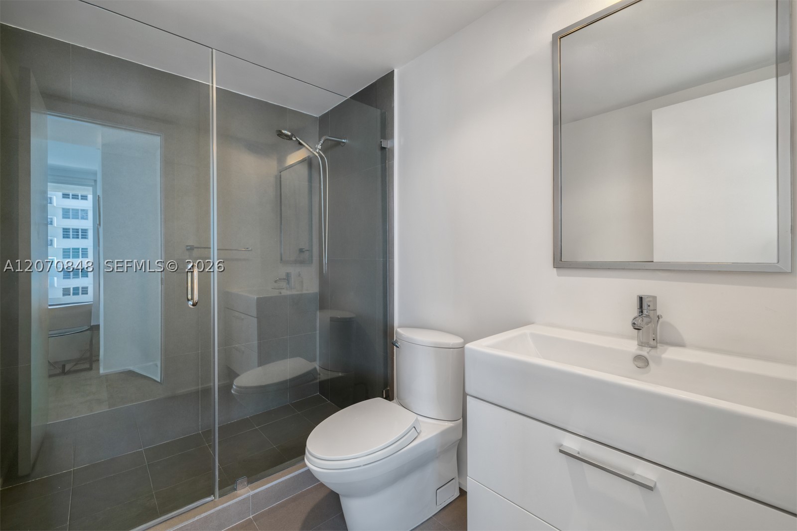 5875 Collins Ave #1102, Miami Beach FL 33140