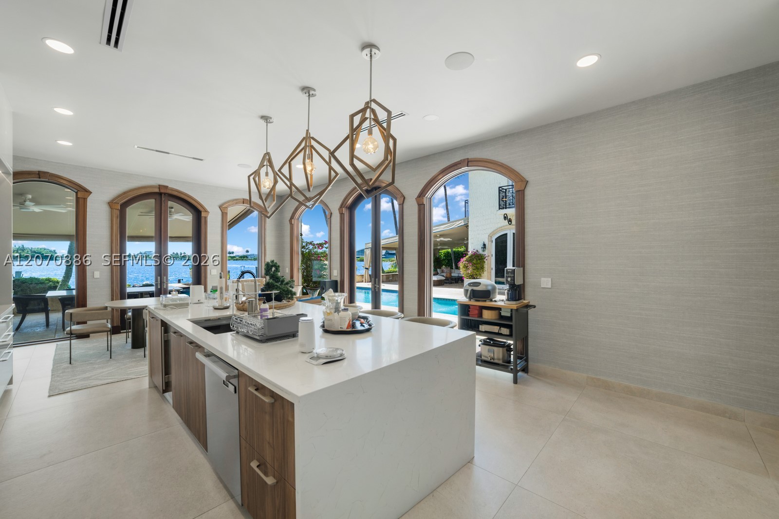 4 Palm Ave, Miami Beach FL 33139