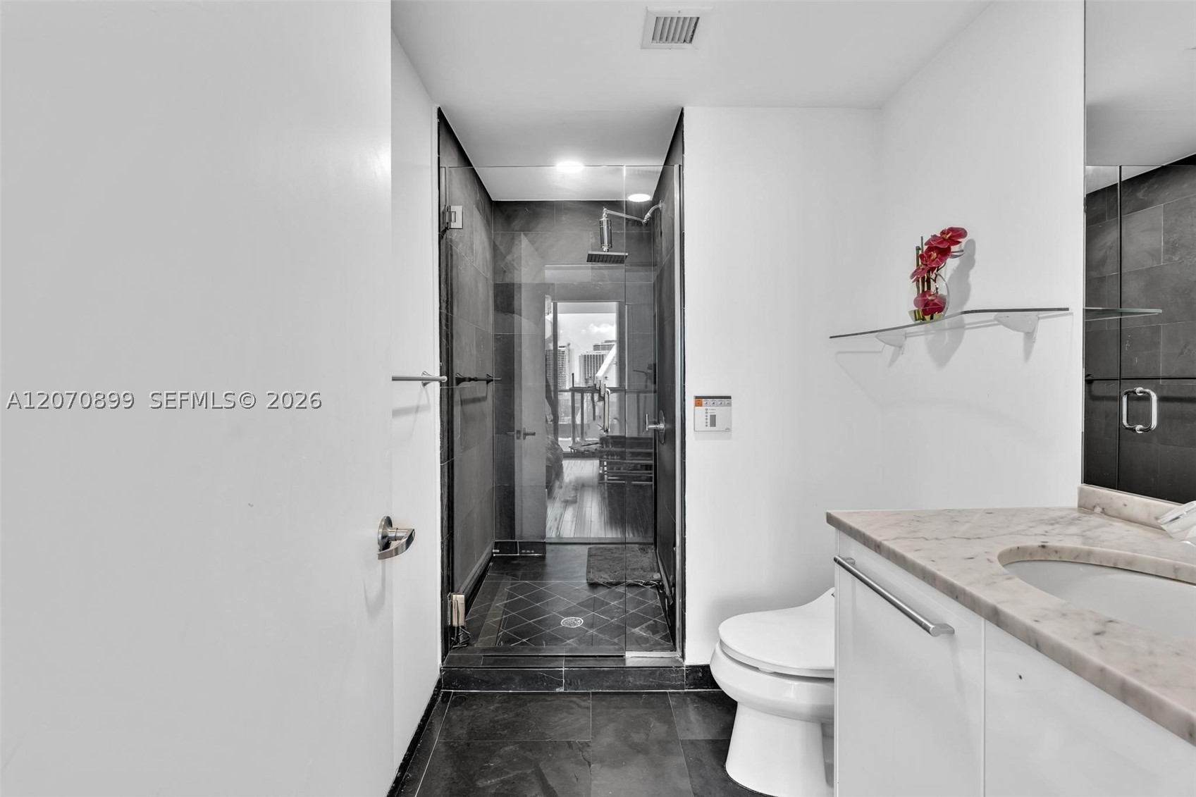 900 Biscayne Blvd #1708, Miami FL 33132