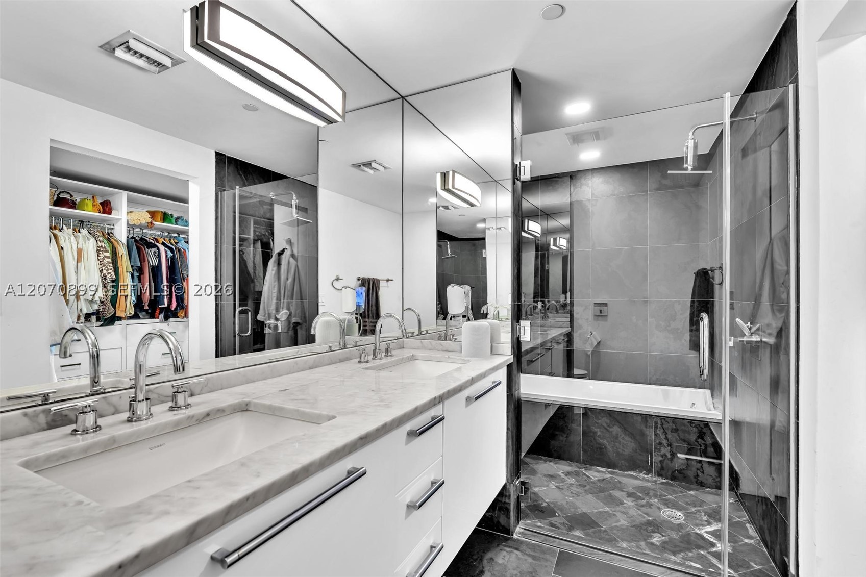 900 Biscayne Blvd #1708, Miami FL 33132