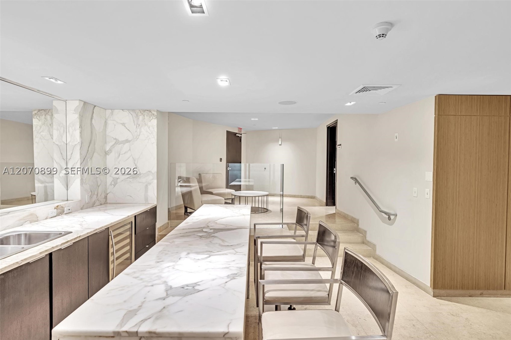900 Biscayne Blvd #1708, Miami FL 33132