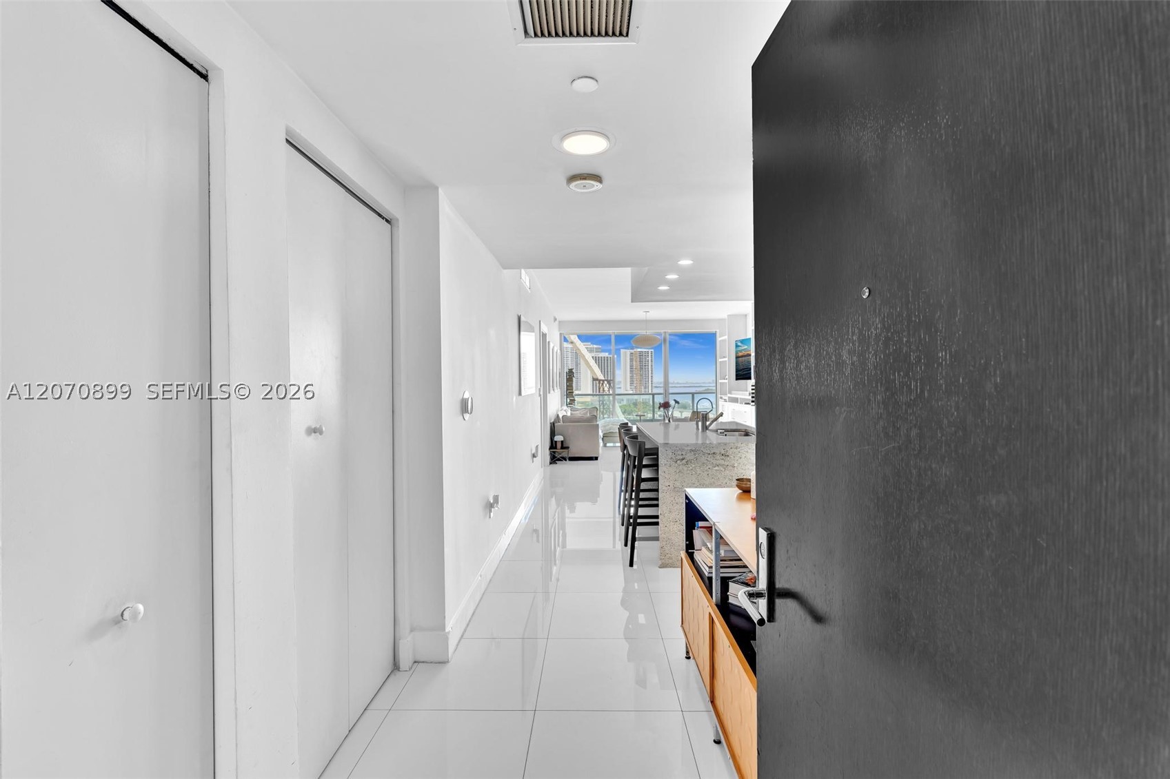 900 Biscayne Blvd #1708, Miami FL 33132