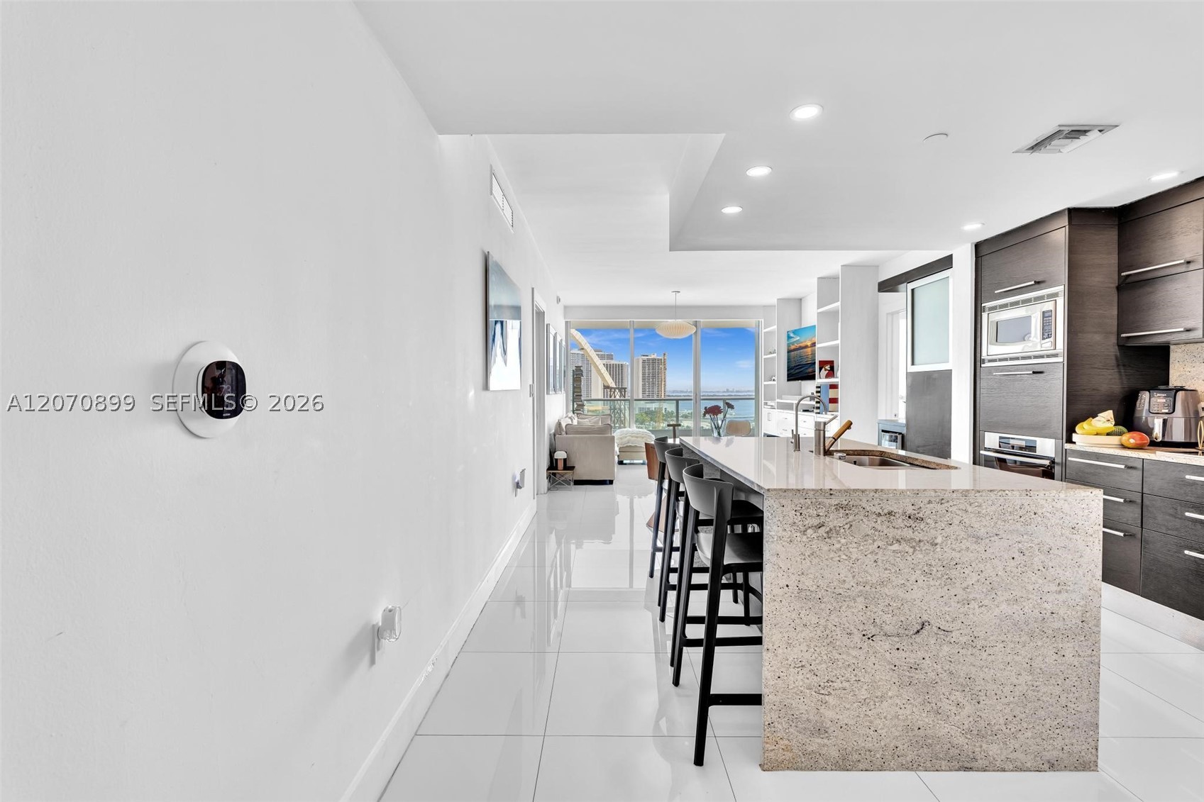 900 Biscayne Blvd #1708, Miami FL 33132