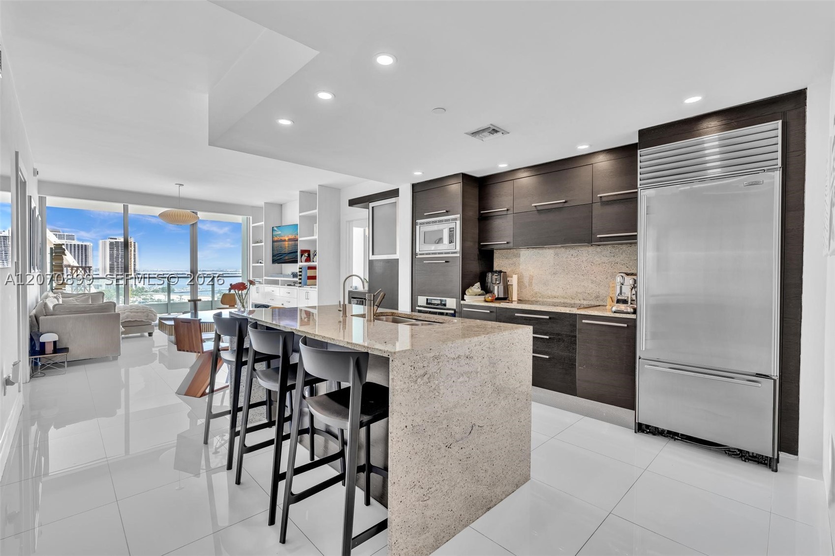 900 Biscayne Blvd #1708, Miami FL 33132