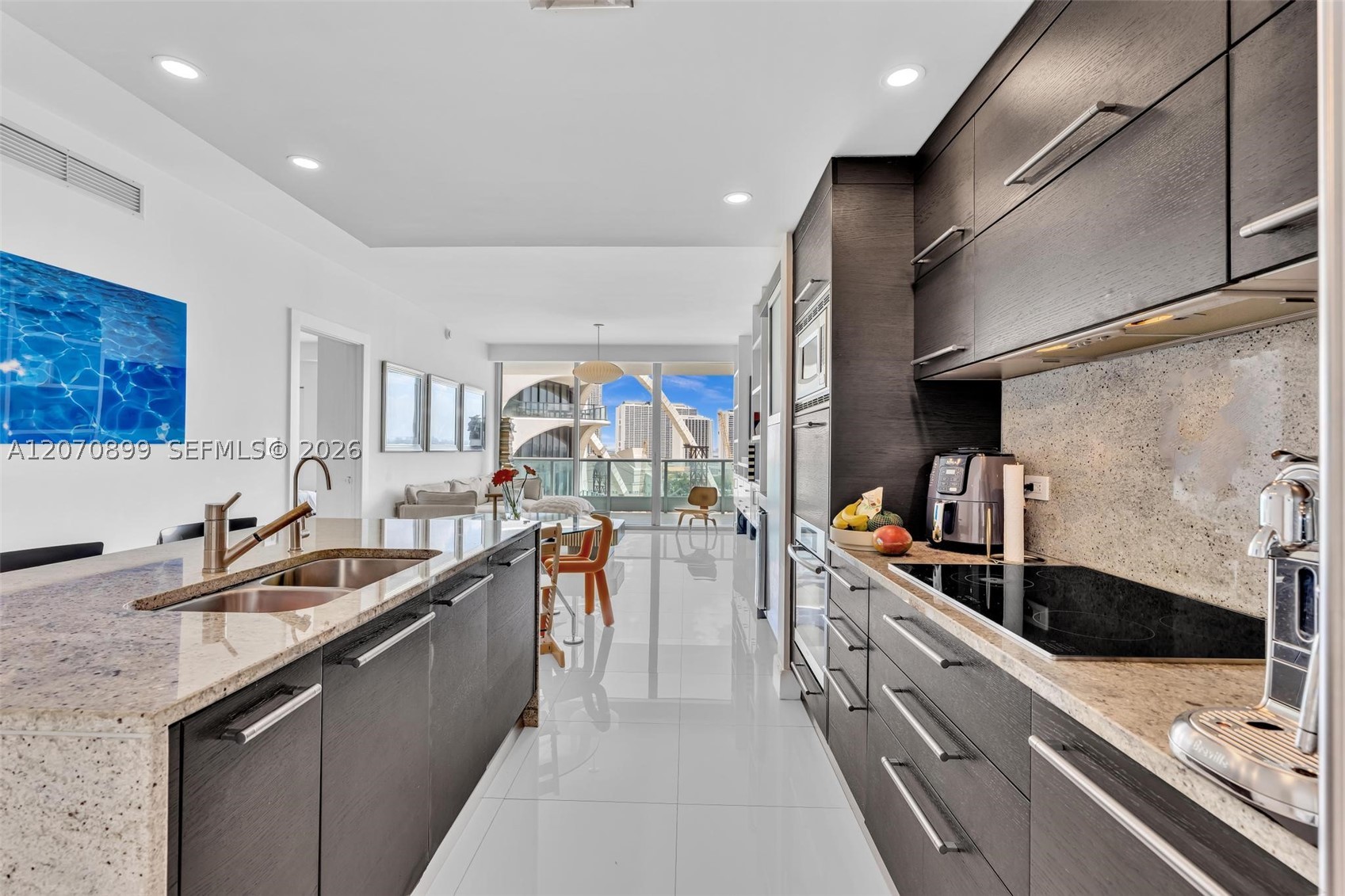 900 Biscayne Blvd #1708, Miami FL 33132