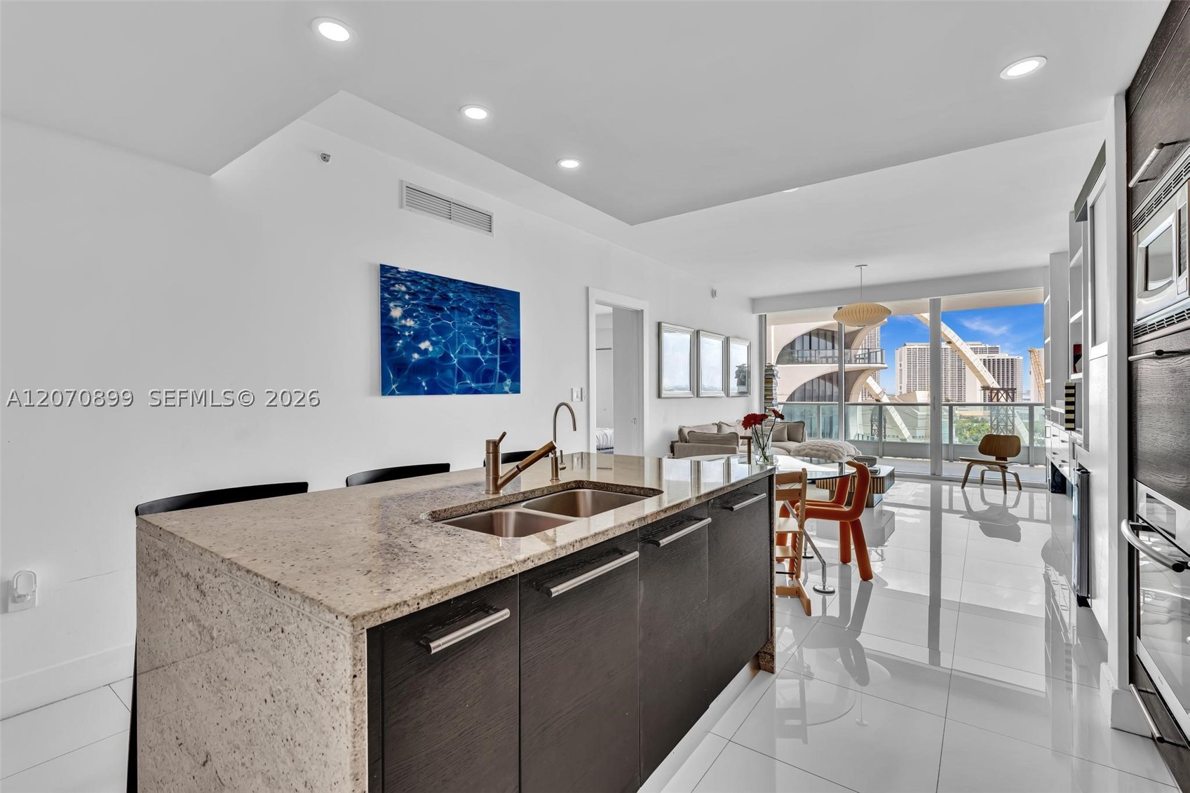900 Biscayne Blvd #1708, Miami FL 33132