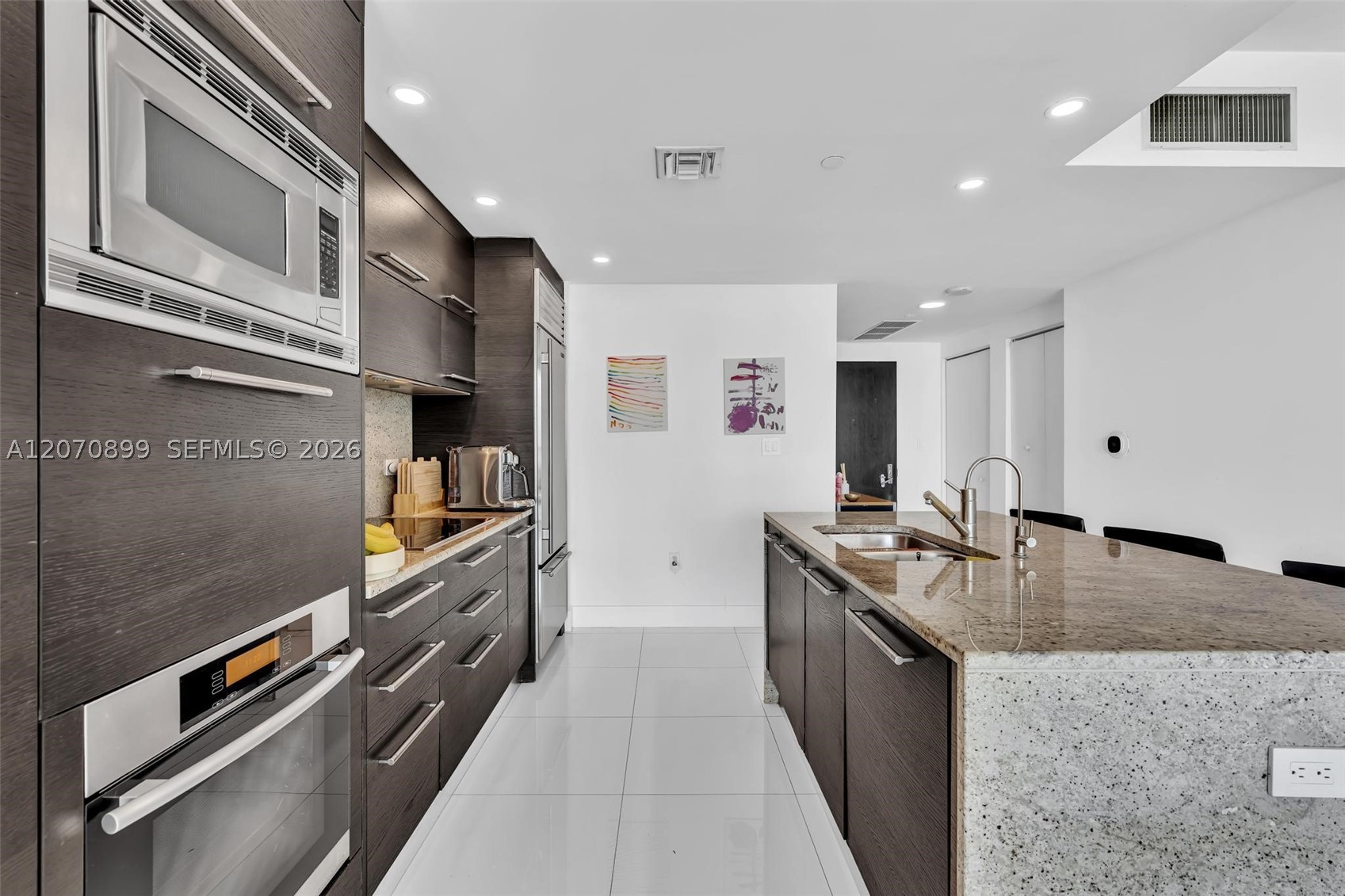 900 Biscayne Blvd #1708, Miami FL 33132