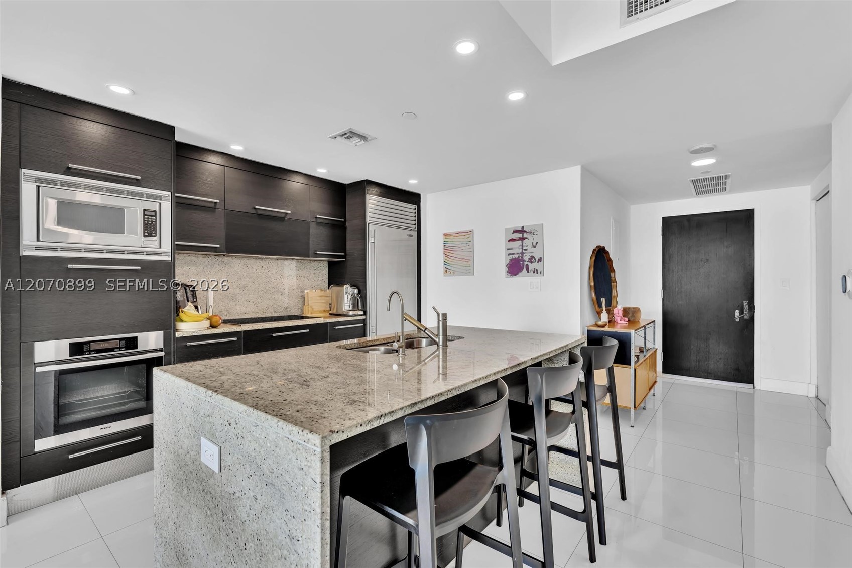 900 Biscayne Blvd #1708, Miami FL 33132