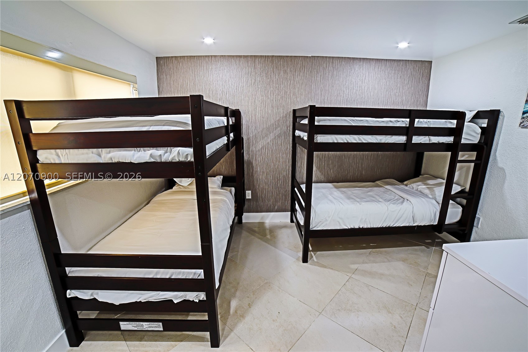 8651 Sunset Strip, Sunrise FL 33322