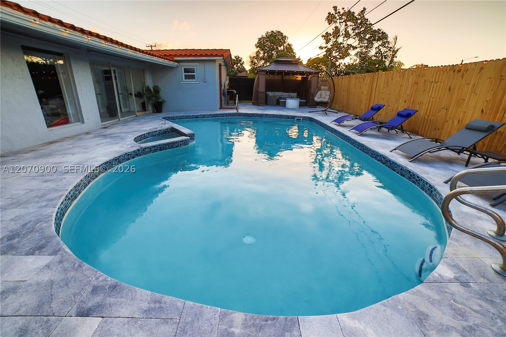 8651 Sunset Strip, Sunrise FL 33322