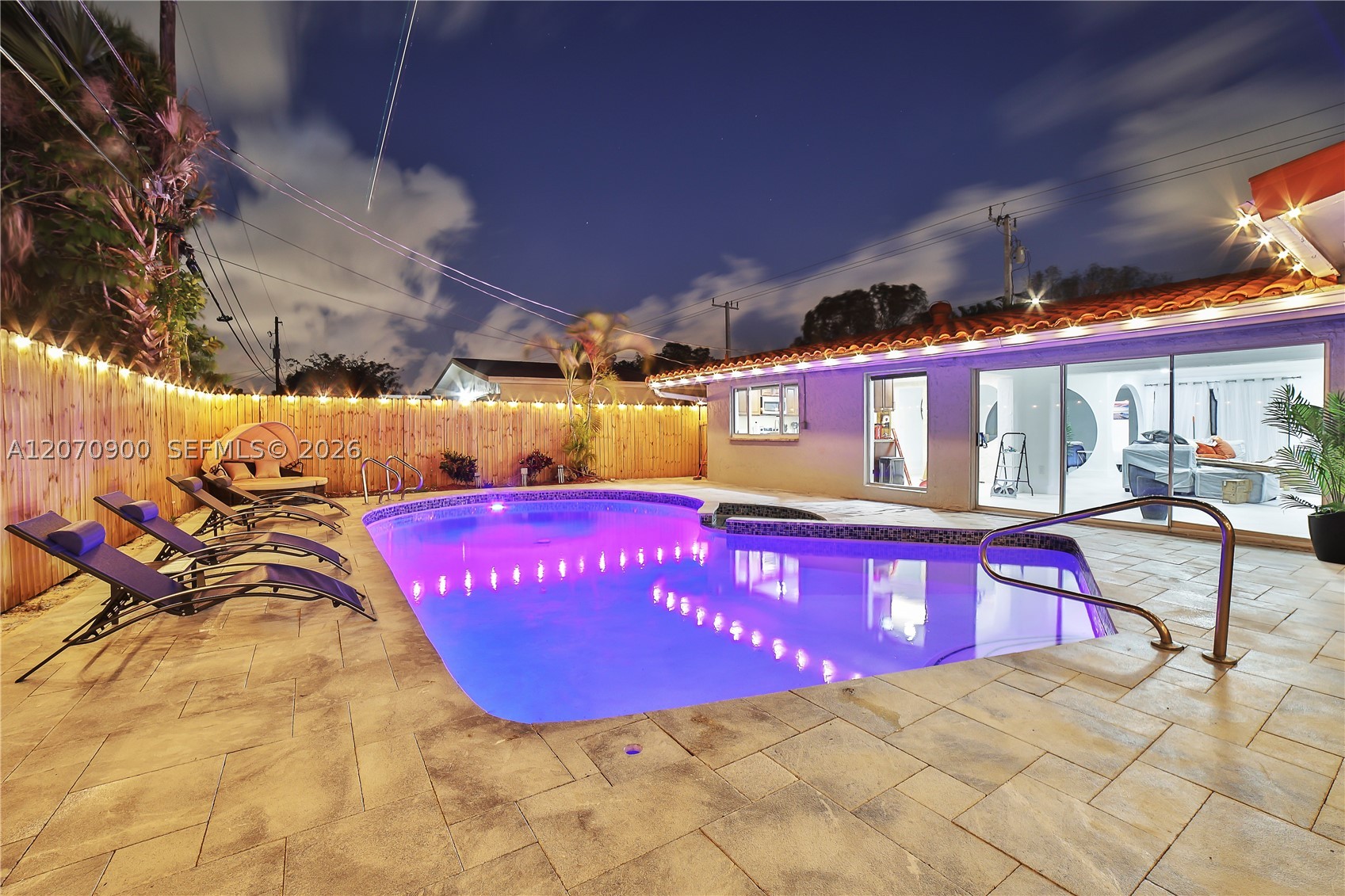 8651 Sunset Strip, Sunrise FL 33322