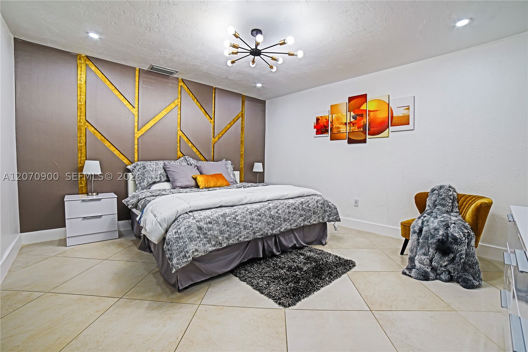 8651 Sunset Strip, Sunrise FL 33322