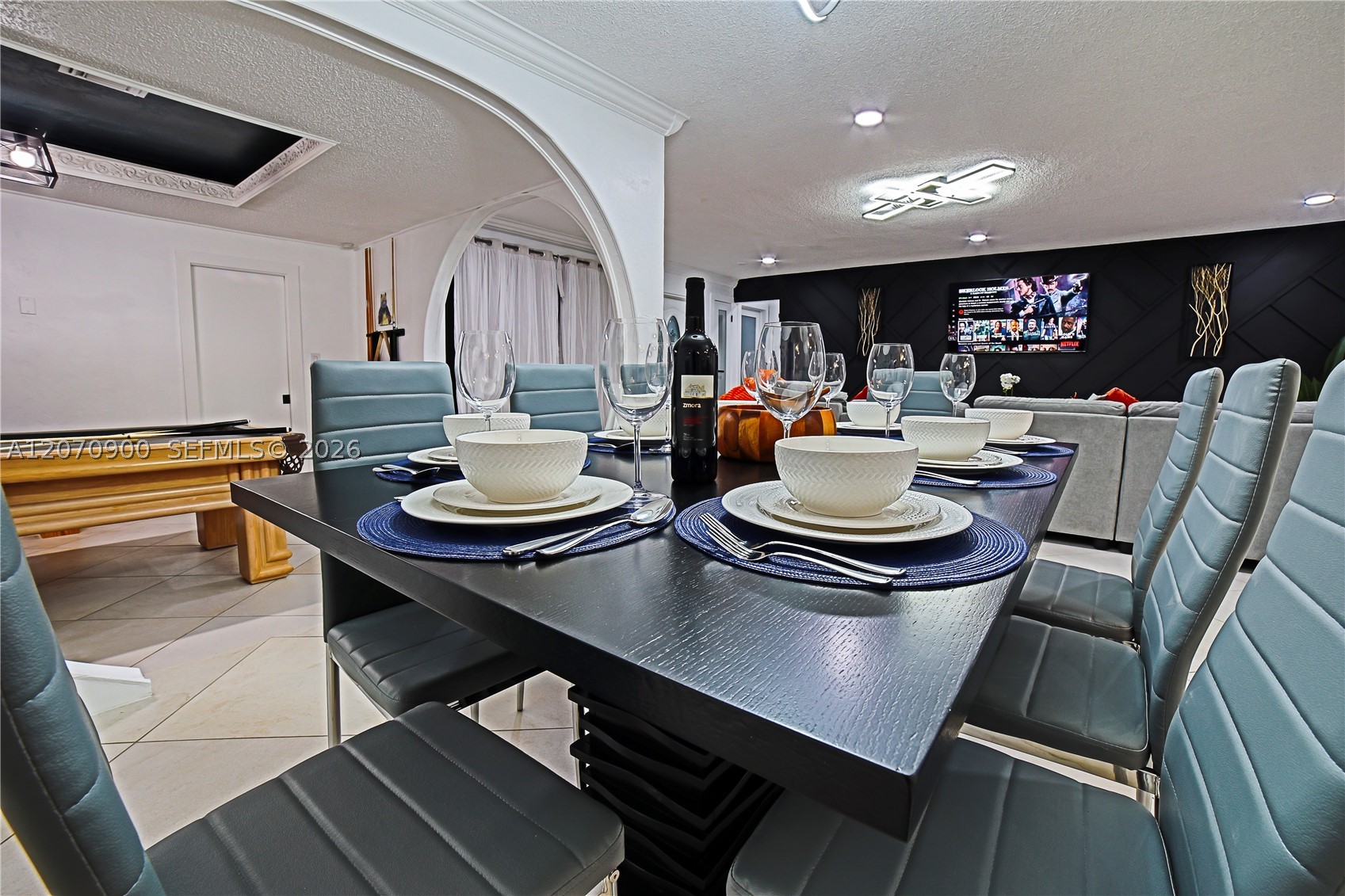8651 Sunset Strip, Sunrise FL 33322