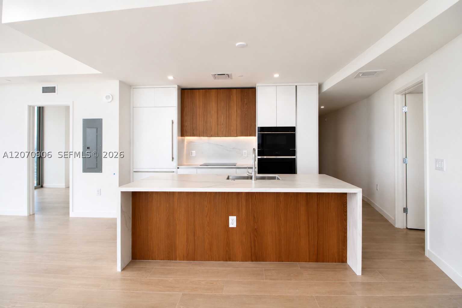 1400 Biscayne Blvd #3401, Miami FL 33132
