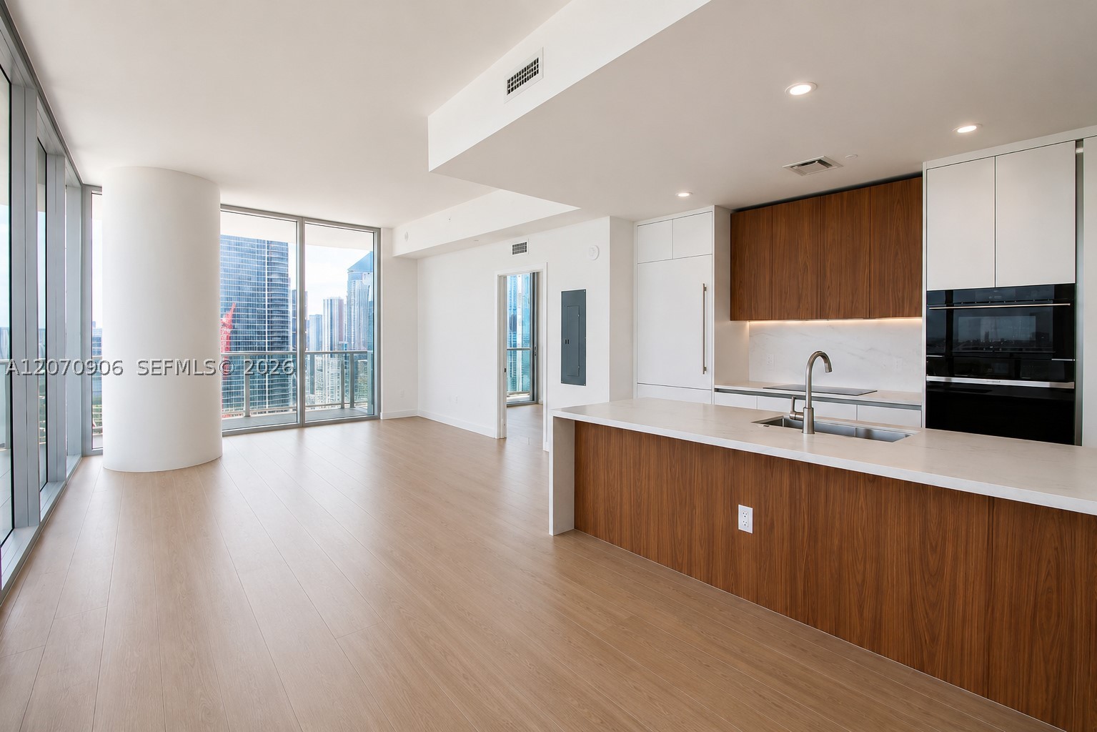 1400 Biscayne Blvd #3401, Miami FL 33132