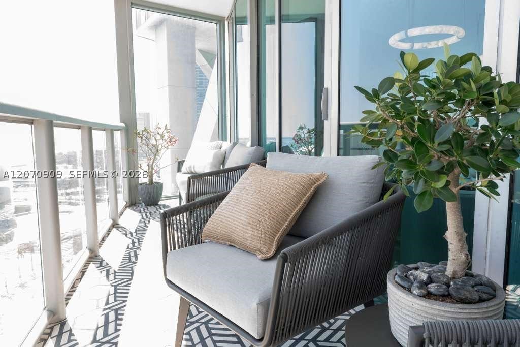 888 Biscayne Blvd #1509, Miami FL 33132