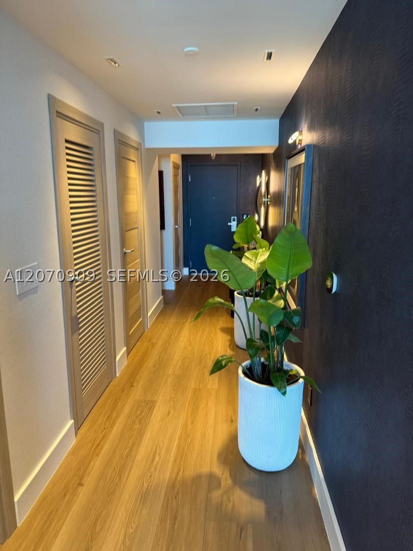 888 Biscayne Blvd #1509, Miami FL 33132