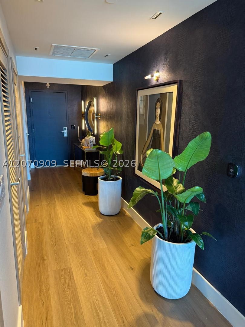 888 Biscayne Blvd #1509, Miami FL 33132