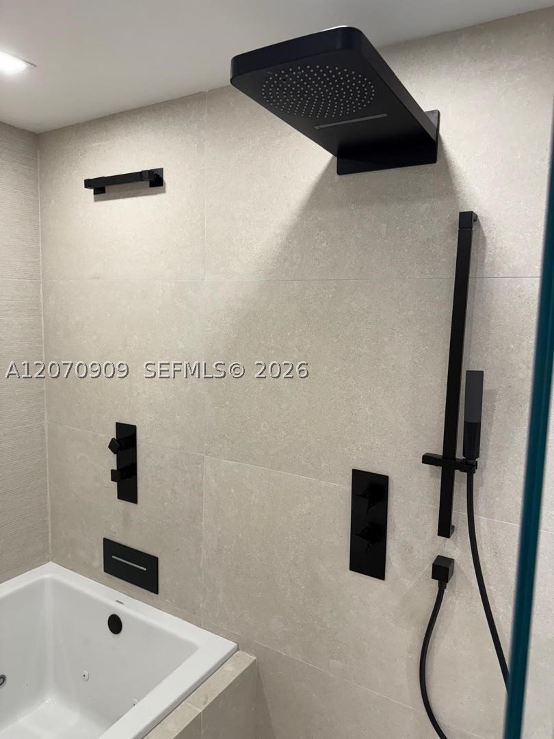 888 Biscayne Blvd #1509, Miami FL 33132