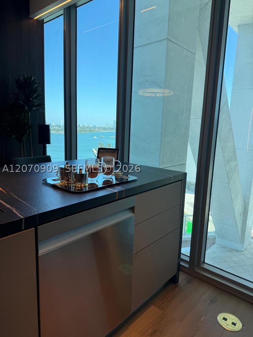 888 Biscayne Blvd #1509, Miami FL 33132
