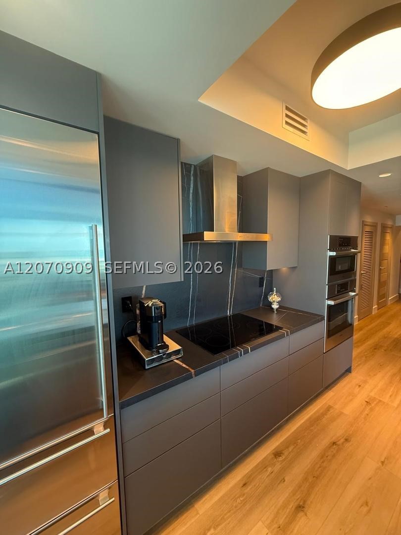 888 Biscayne Blvd #1509, Miami FL 33132