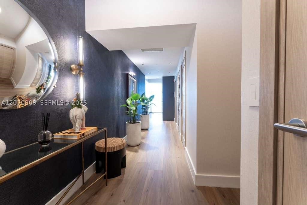 888 Biscayne Blvd #1509, Miami FL 33132