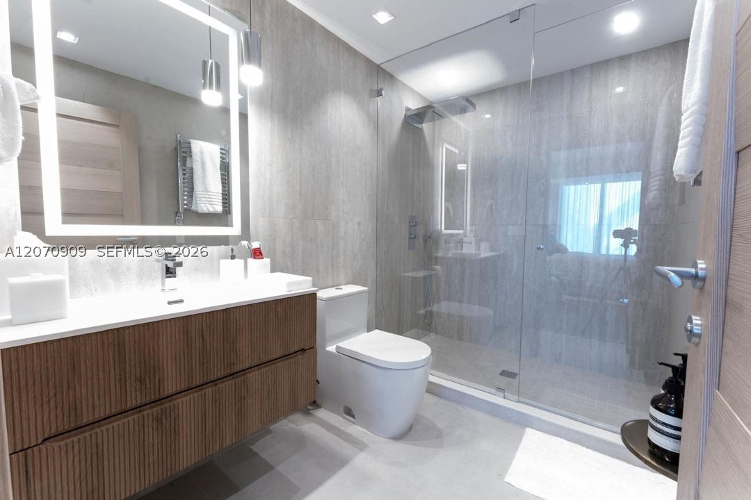 888 Biscayne Blvd #1509, Miami FL 33132