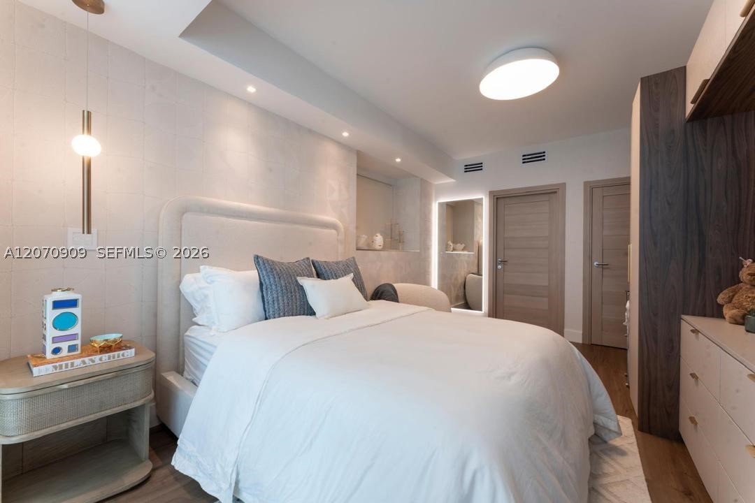 888 Biscayne Blvd #1509, Miami FL 33132