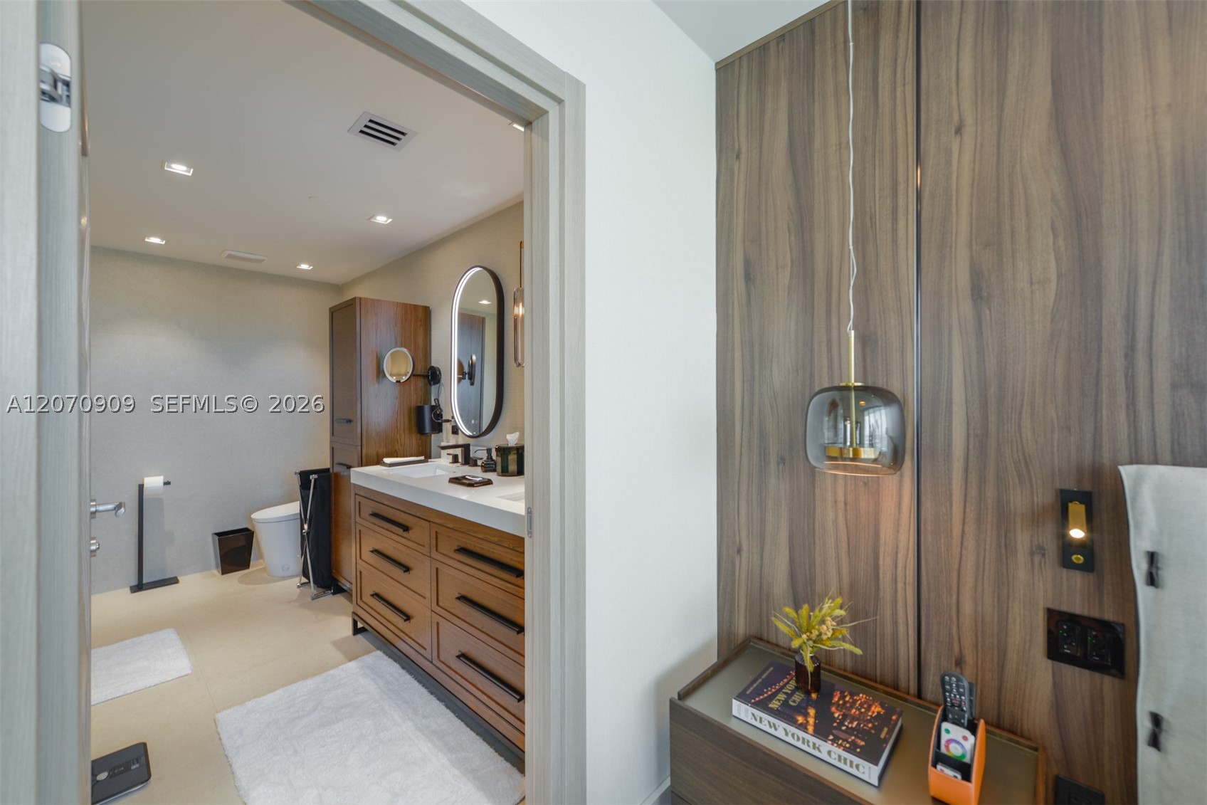 888 Biscayne Blvd #1509, Miami FL 33132
