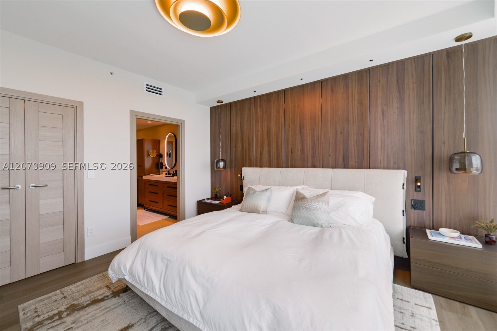 888 Biscayne Blvd #1509, Miami FL 33132
