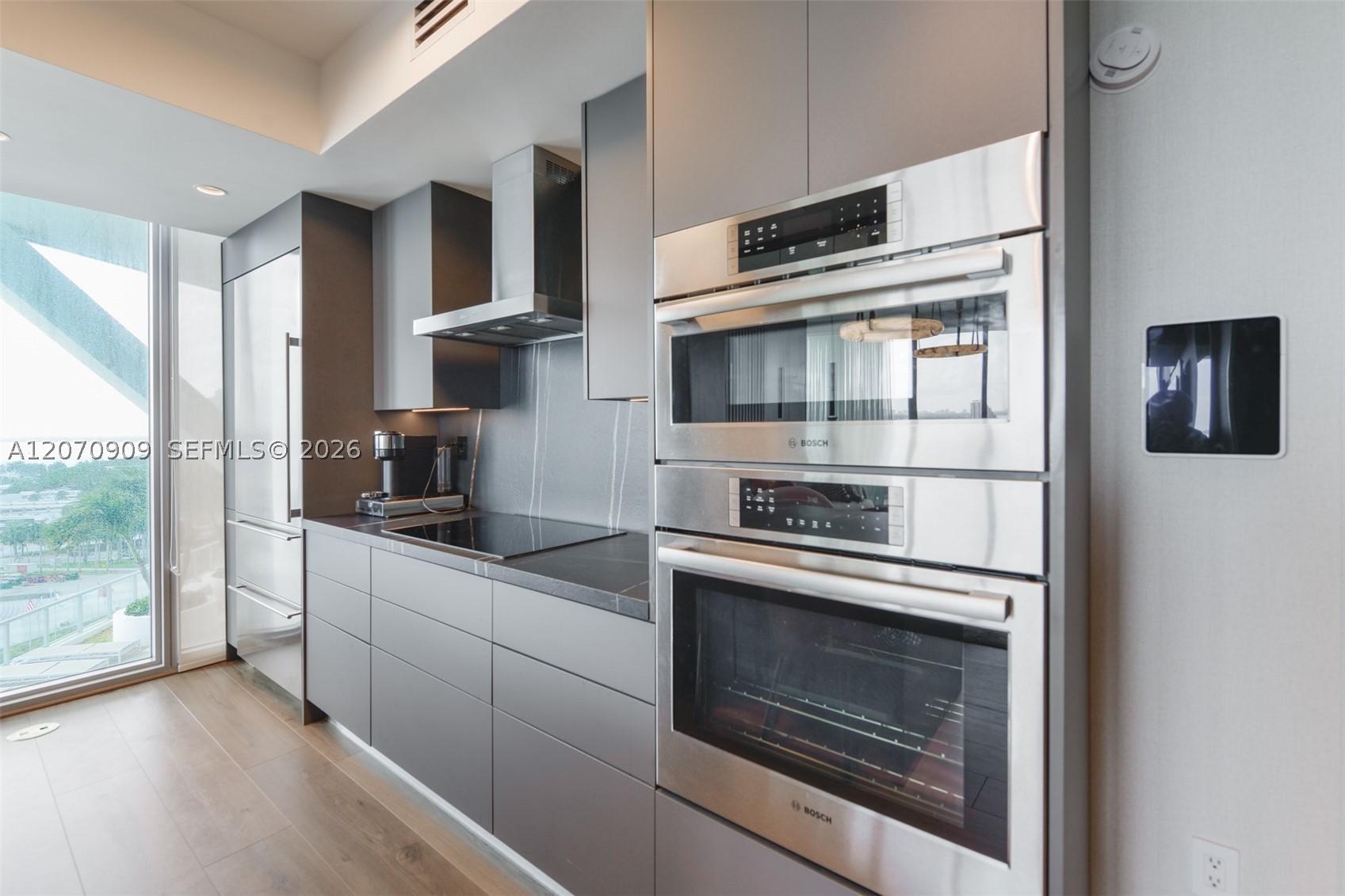 888 Biscayne Blvd #1509, Miami FL 33132