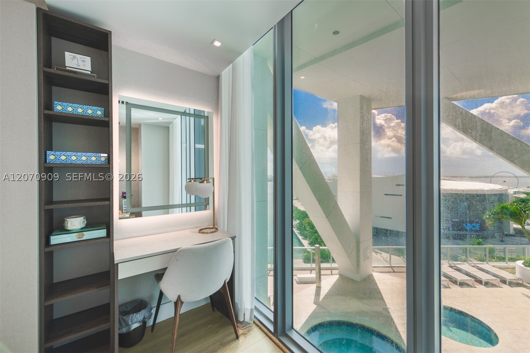 888 Biscayne Blvd #1509, Miami FL 33132
