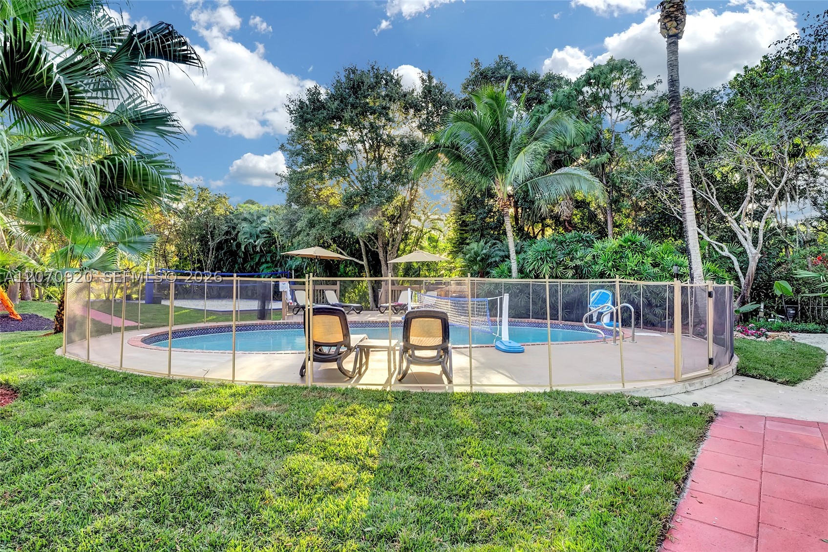 14330 SW 20th St, Davie FL 33325