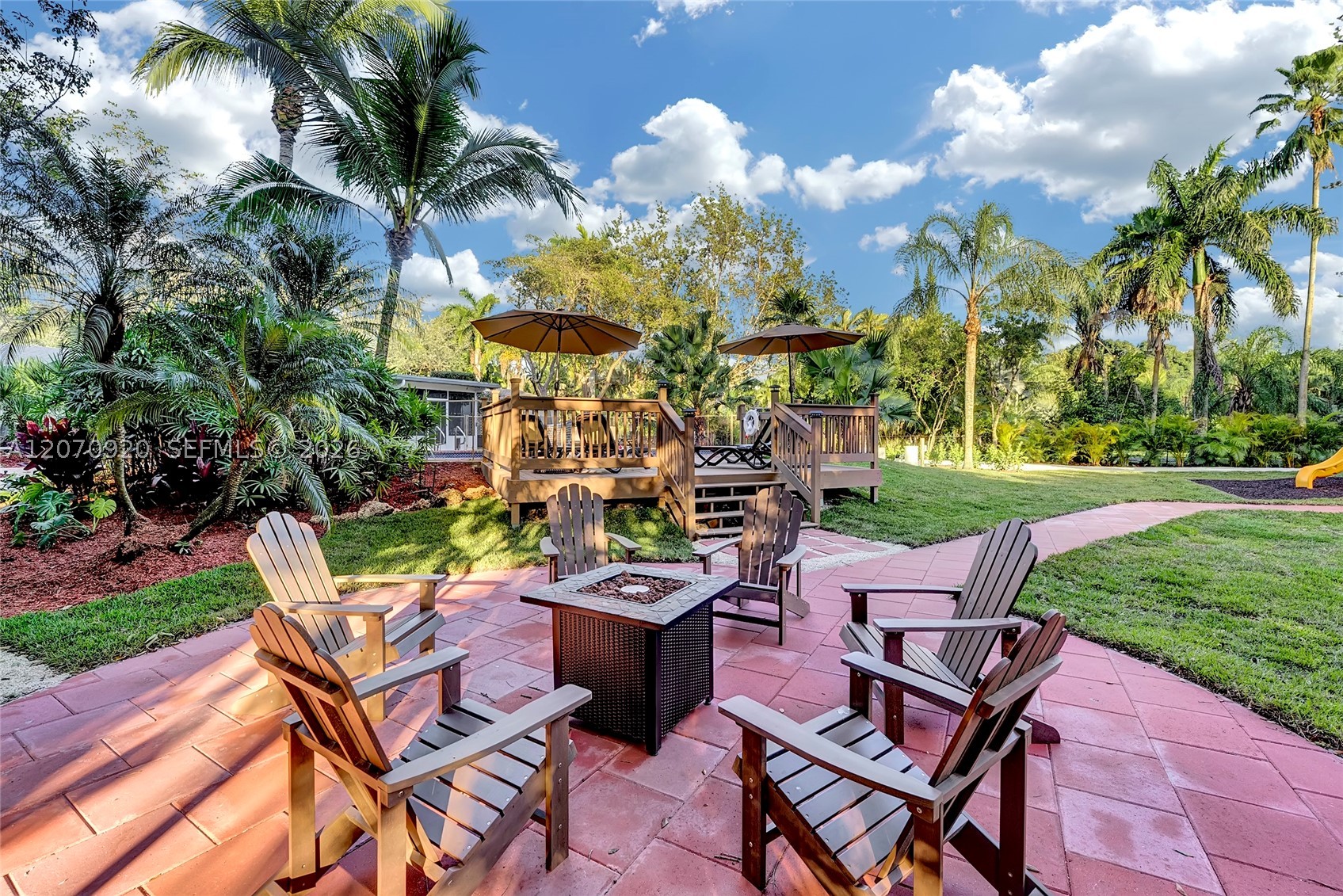 14330 SW 20th St, Davie FL 33325