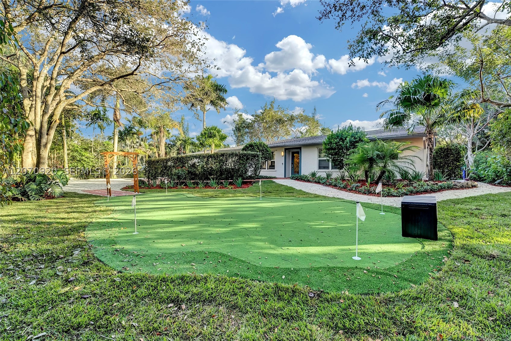 14330 SW 20th St, Davie FL 33325