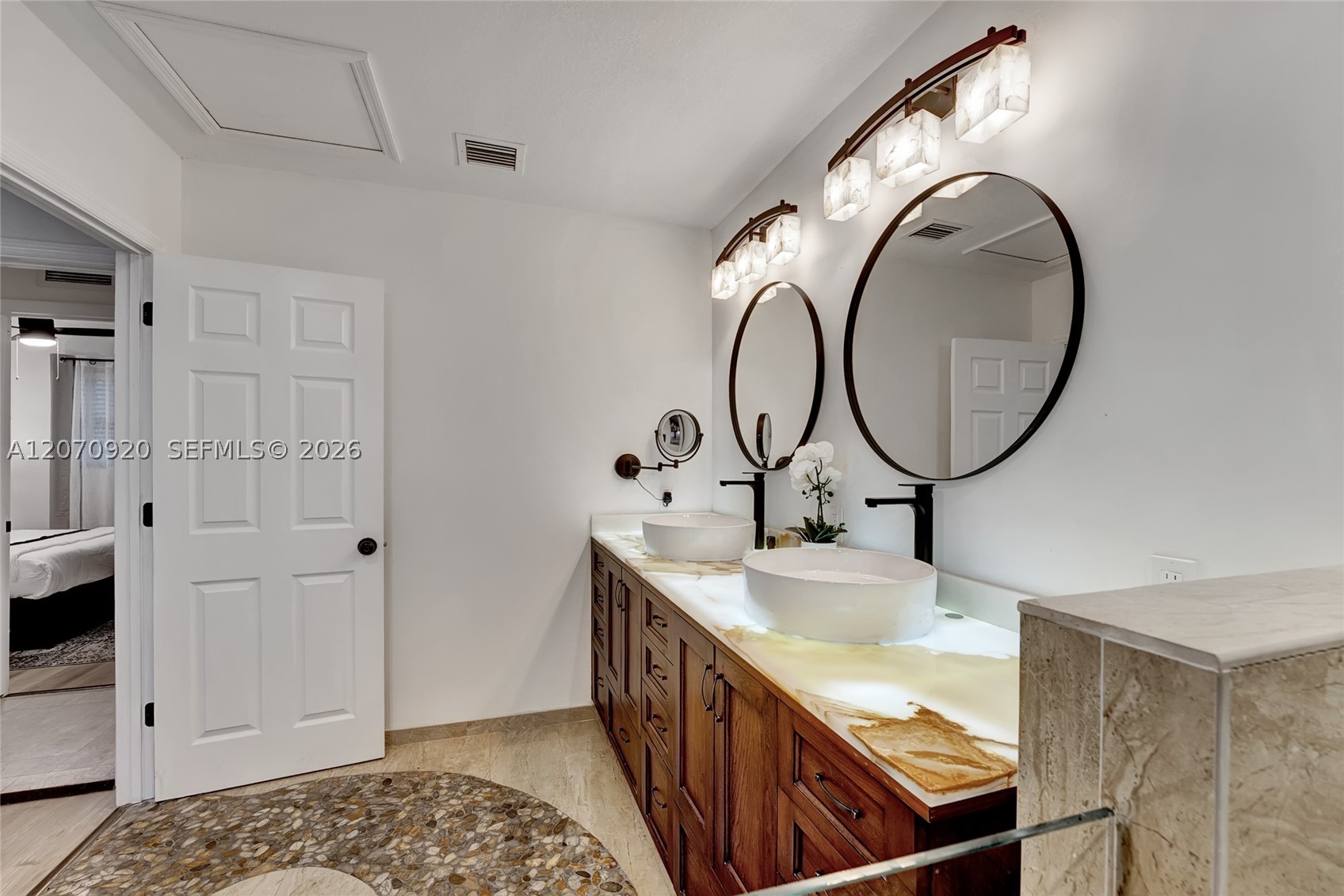 14330 SW 20th St, Davie FL 33325