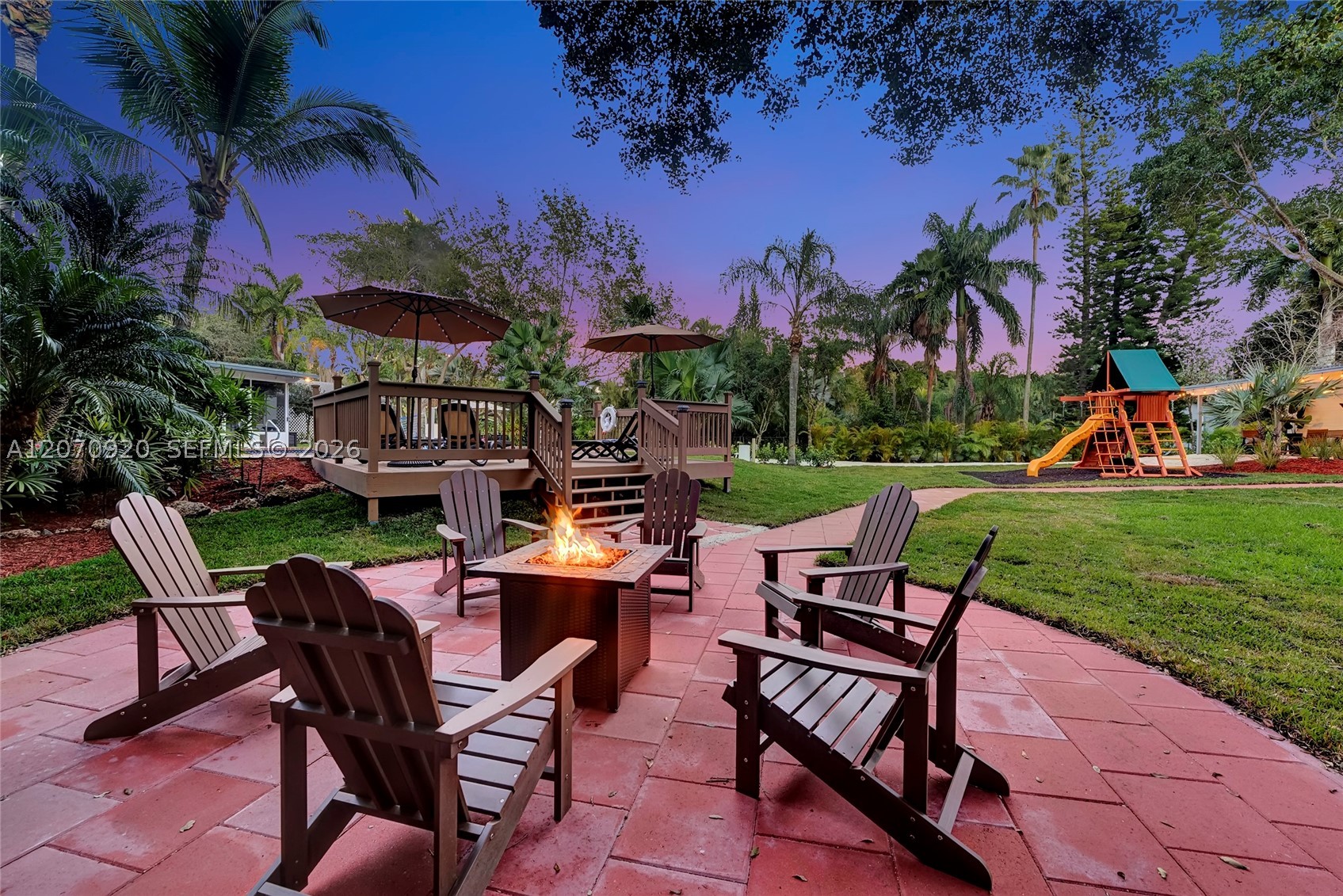 14330 SW 20th St, Davie FL 33325