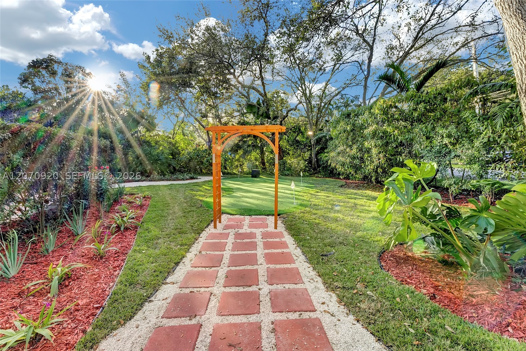 14330 SW 20th St, Davie FL 33325
